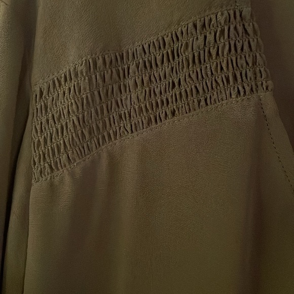 Torrid olive green blouse - Picture 5 of 6